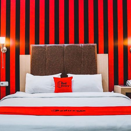 Reddoorz Plus Near Mall Panakukang มากาซาร์ ภายนอก รูปภาพ