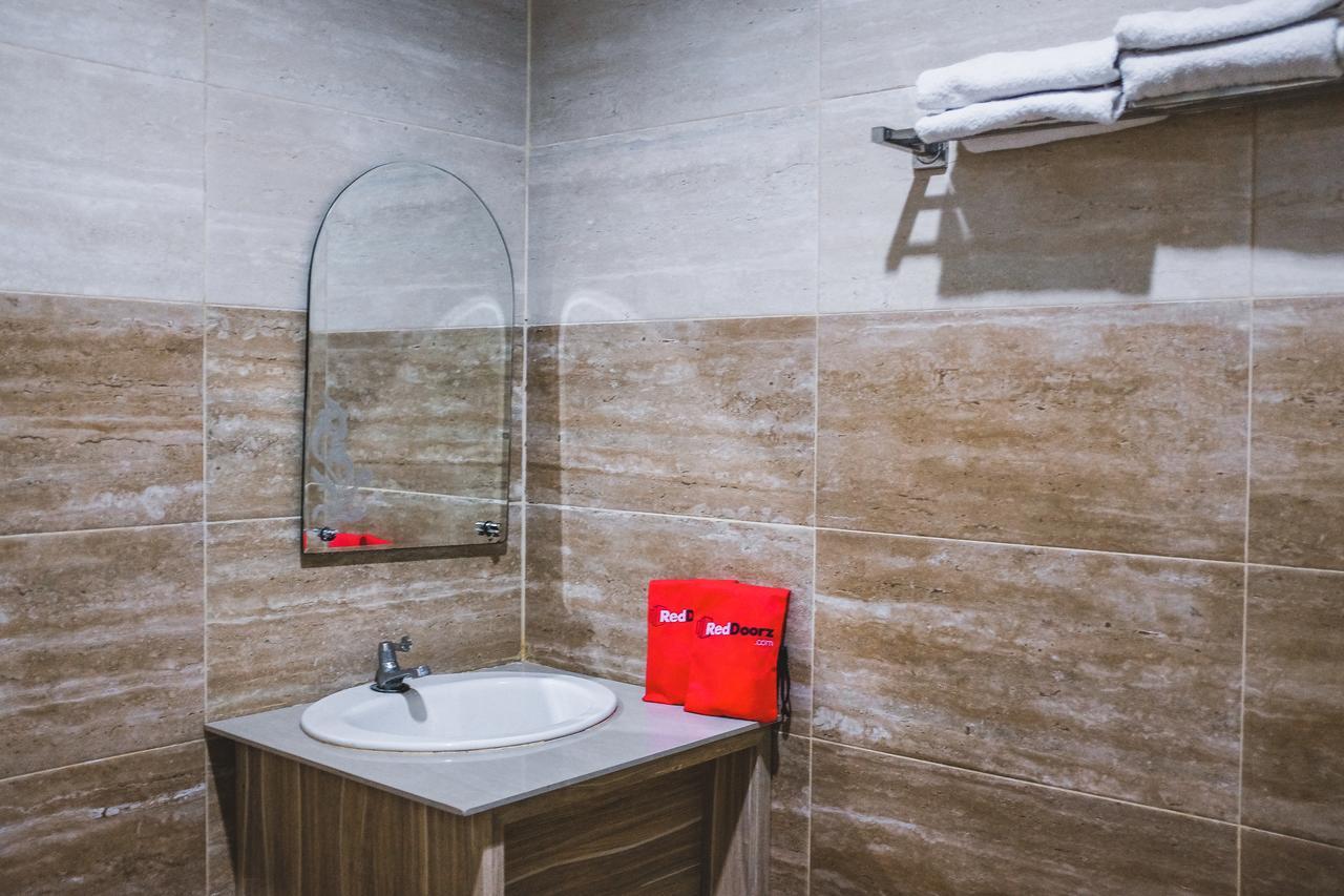Reddoorz Plus Near Mall Panakukang มากาซาร์ ภายนอก รูปภาพ