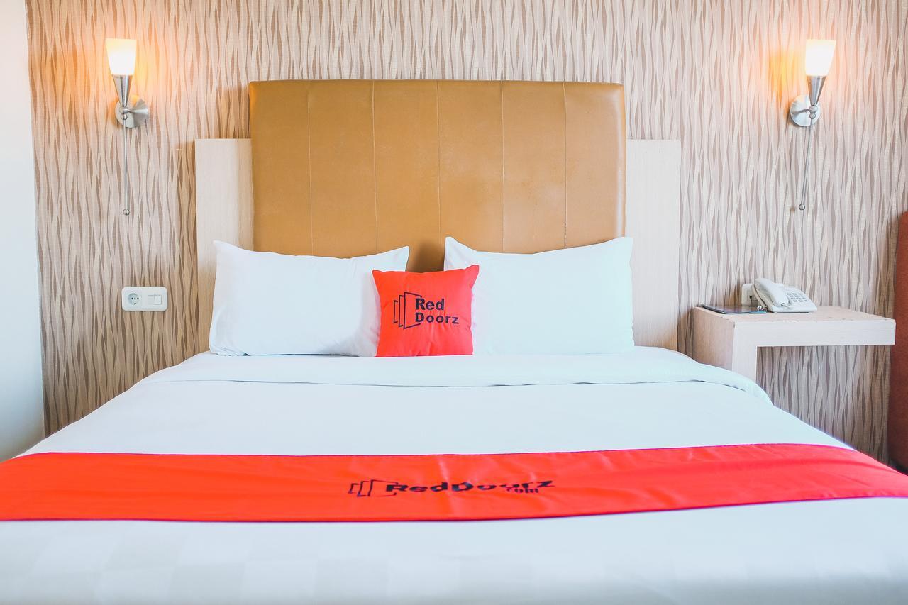 Reddoorz Plus Near Mall Panakukang มากาซาร์ ภายนอก รูปภาพ